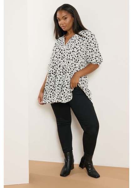 Büyük Beden Yarım Kollu V Yaka Eteği Fırfırlı Desenli Bluz 322572 fiyatları
