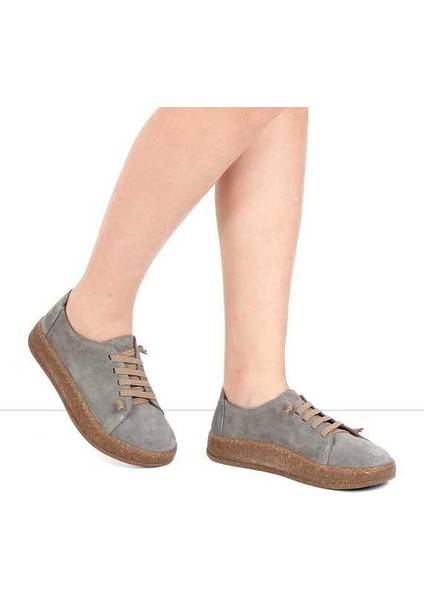 Kadın Gri Bağcıklı Kalın Tabanlı Süet Deri Ayakkabı fiyatları