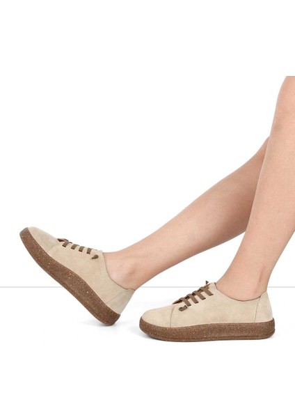 Kadın Bej Bağcıklı Kalın Tabanlı Süet Deri Ayakkabı fiyatları