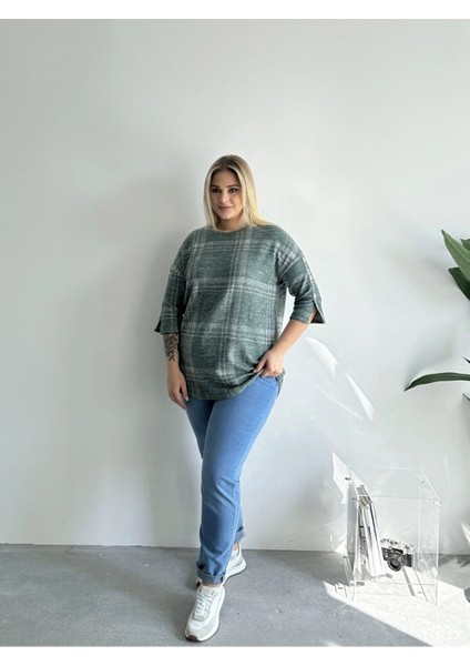 Büyük Beden Yarım Kollu Düğme Detaylı Yumuşak Dokulu Kazak 302780 fiyatları