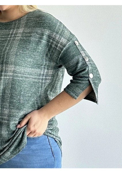 Büyük Beden Yarım Kollu Düğme Detaylı Yumuşak Dokulu Kazak 302780 indirimleri