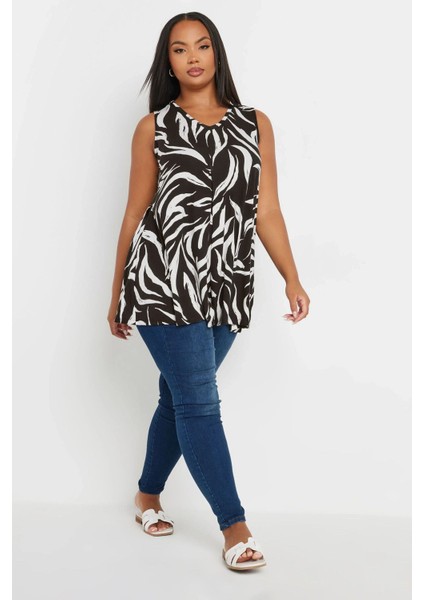 Büyük Beden V Yaka Sıfır Kol Pileli Desenli Likralı Bluz 303417 fırsatları