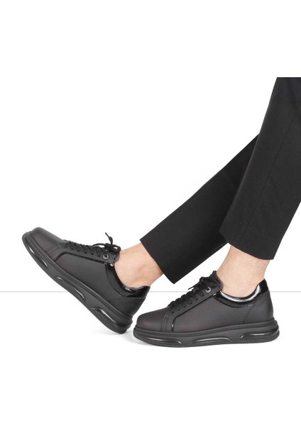 Erkek Siyah Mat Bağcıklı Kalın Tabanlı Deri Sneaker fiyatları