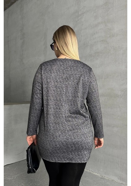 Büyük Beden V Yaka Önü Fermuarlı Yırtmaç Detaylı Bluz 173670