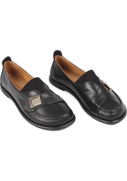 Kadın Siyah Tokalı Deri Loafer