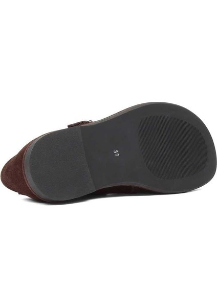 Kadın Kahverengi Tokalı Süet Deri Ayakkabı