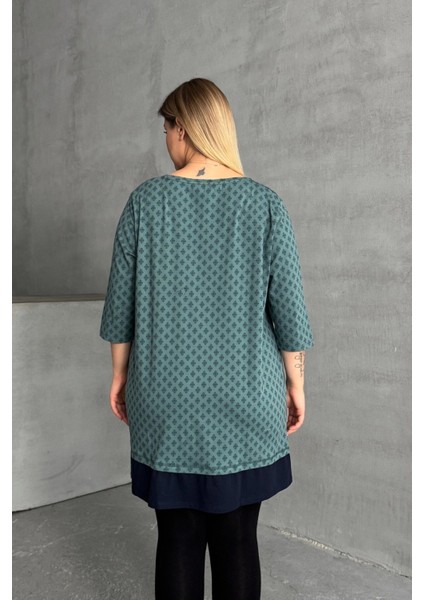 Büyük Beden Bisiklet Yaka Fakir Kol Yırtmaçlı Desenli Bluz 300400