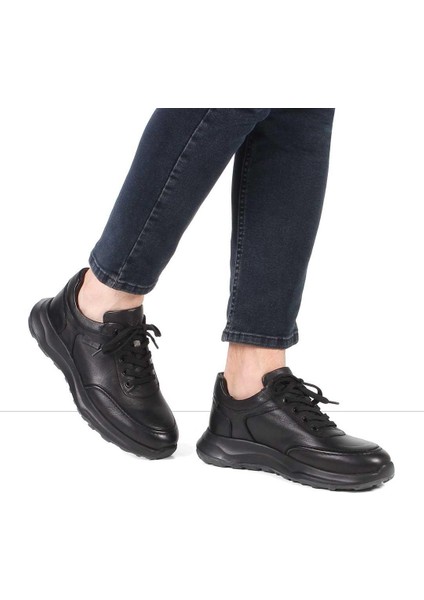 Erkek Siyah Kalın Tabanlı Deri Sneaker fiyatları