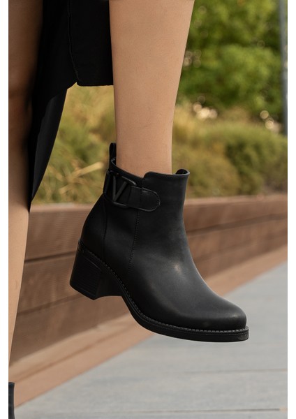 Rodop Kadın Tokalı Soğuk Geçirmez Bot modelleri