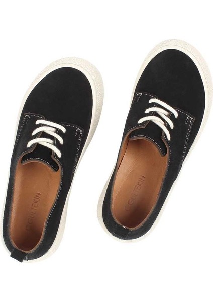 Kadın Siyah Bağcıklı Kalın Tabanlı Süet Deri Ayakkabı