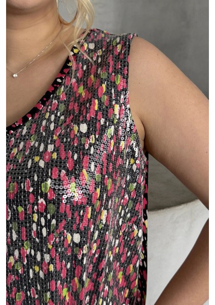 Büyük Beden V Yaka Desenli Payet Işlemeli Kolsuz Bluz 302386