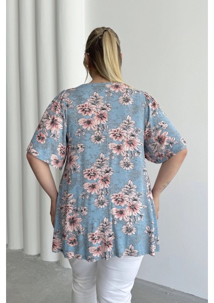 Büyük Beden V Yaka Kısa Kollu Eteği Bollaşan Desenli Bluz 101-44