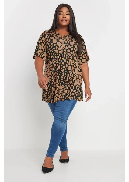 Büyük Beden V Yaka Desenli Asimetrik Kesim Likralı Bluz 303438 fiyatları