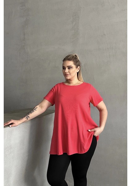 Büyük Beden Kısa Kollu Bisiklet Yaka Eteği Bollaşan Basic Bluz 100-50 fiyatları