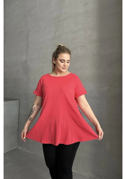 Büyük Beden Kısa Kollu Bisiklet Yaka Eteği Bollaşan Basic Bluz 100-50