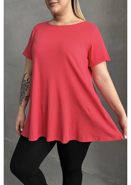 Büyük Beden Kısa Kollu Bisiklet Yaka Eteği Bollaşan Basic Bluz 100-50