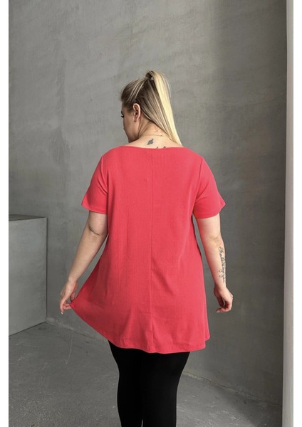 Büyük Beden Kısa Kollu Bisiklet Yaka Eteği Bollaşan Basic Bluz 100-50