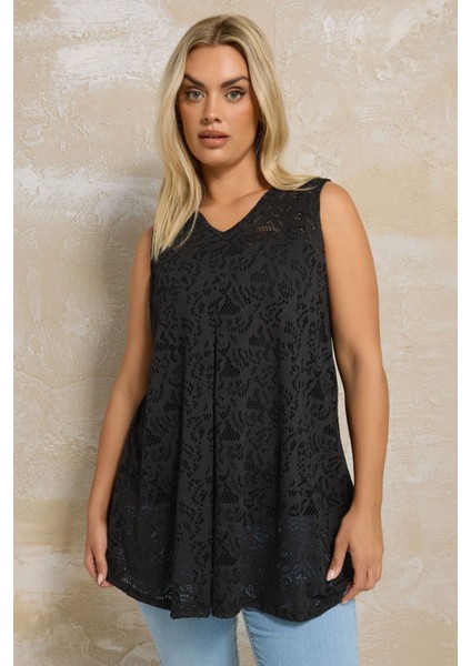 Büyük Beden V Yaka Sıfır Kol Astarsız Dantel Bluz 304101