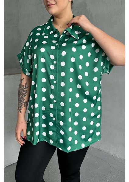 Büyük Beden Önü Düğmeli Kısa Kollu Puantiye Desenli Gömlek 303461 indirimleri