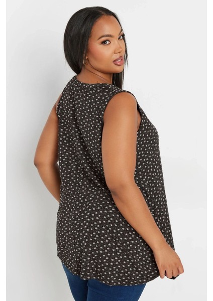 Büyük Beden V Yaka Sıfır Kol Yıldız Desenli Bluz 303416 indirimleri