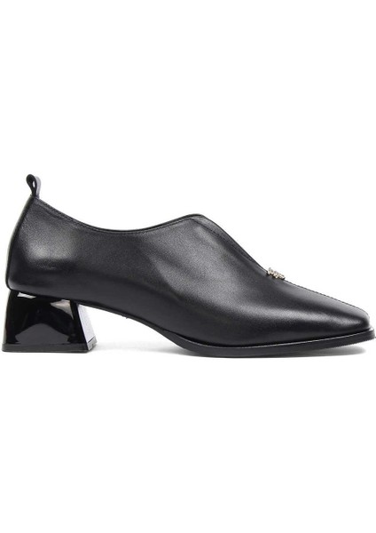 Kadın Siyah Kalın Topuklu Deri Klasik Ayakkabı