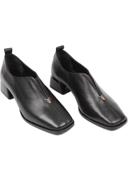 Kadın Siyah Kalın Topuklu Deri Klasik Ayakkabı
