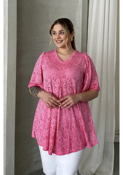 Büyük Beden V Yaka Kısa Kollu Dantel Detaylı Astarsız Bluz 302956 indirimleri
