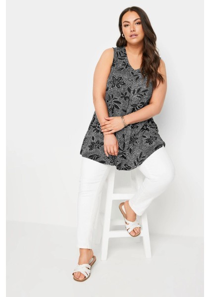 Büyük Beden Kolsuz V Yaka Desenli Likralı Bluz 321773 fırsatları