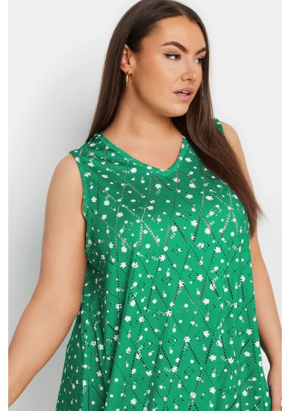 Büyük Beden V Yaka Dantel Detaylı Astarsız Sıfır Kollu Bluz 303246 fırsatları