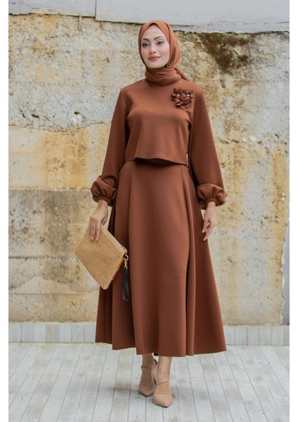 Yaka Çiçekli Puf Dalgıç Etekli Takım-Kahve indirimleri