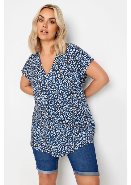 Büyük Beden V Yaka Leopar Desenli Kısa Kollu Bluz 321780