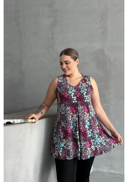 Büyük Beden V Yaka Sıfır Kol Çiçek Desenli Bluz 302261 indirimleri