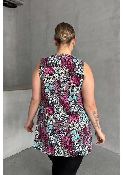 Büyük Beden V Yaka Sıfır Kol Çiçek Desenli Bluz 302261