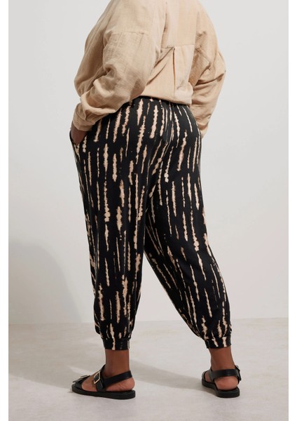 Büyük Beden Paçası Lastikli Likralı Esnek Kumaş Pantolon 145047 fırsatları