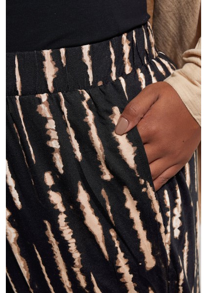 Büyük Beden Paçası Lastikli Likralı Esnek Kumaş Pantolon 145047 indirimleri