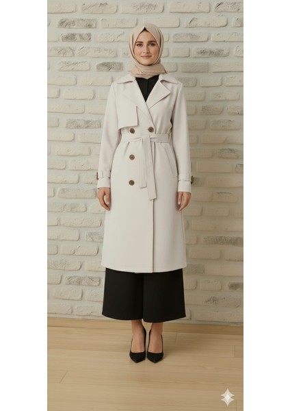 Bondit Kumaş Kuşaklı Düğmeli Cepli Kadın Trençkot modelleri