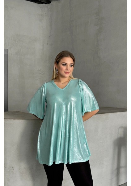 Büyük Beden V Yaka Kısa Kollu Parlak Görünümlü Bluz 303379 fırsatları