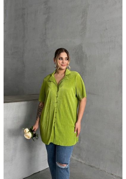 Büyük Beden Kısa Kollu Önü Düğmeli Fitilli Ince Gömlek 300738 fırsatları
