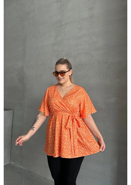 Büyük Beden Kısa Kollu V Yaka Önü Bağlama Detaylı Bluz 97-40