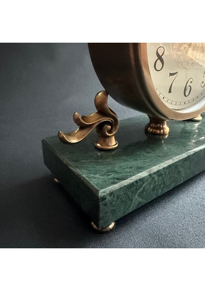 Mermer Kaideli Masa Saati