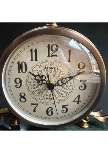 Mermer Kaideli Masa Saati