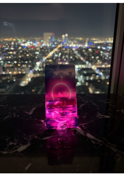 Pleksi Telefon Standı ve Telefon Tutucu Premium Neon Araba Epoksi Baskı Tasarım fiyatları