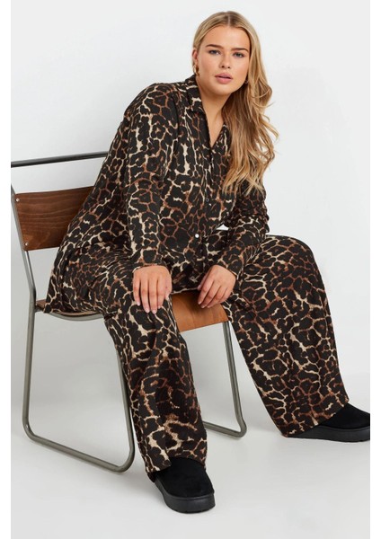 Büyük Beden Uzun Kollu Önü Düğmeli Leopar Desenli Gömlek 322258