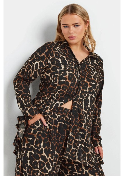 Büyük Beden Uzun Kollu Önü Düğmeli Leopar Desenli Gömlek 322258 fiyatları