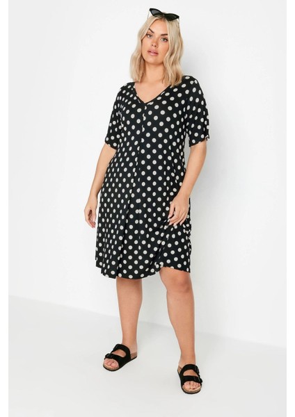 Büyük Beden V Yaka Önü Pliseli Puantiye Desenli Kısa Elbise 303167
