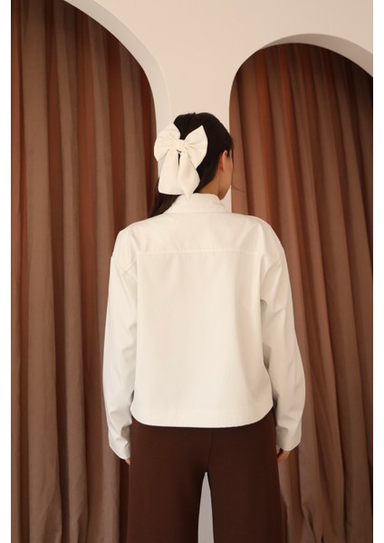 Kadın Beyaz Kısa Oversize Trençkot indirimleri