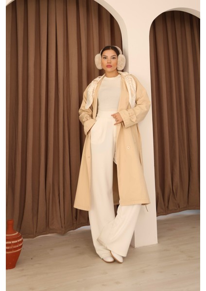 Kadın Taş Fular Detaylı Kuşaklı Uzun Trençkot