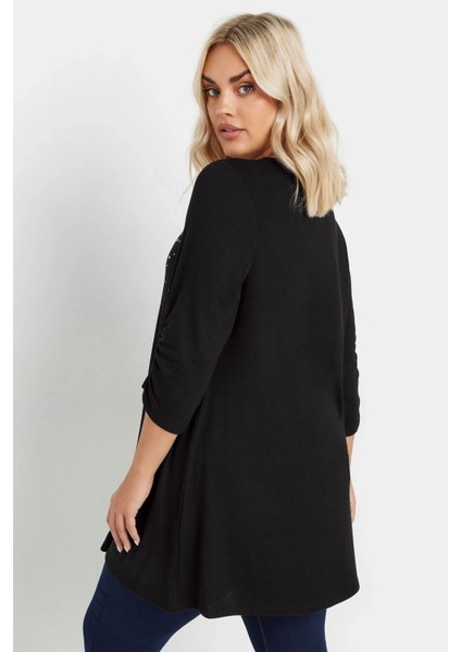 Büyük Beden V Yakası Taş Işlemeli Kolları Büzgülü Bluz 322223