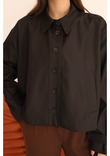 Kadın Siyah Kısa Oversize Trençkot fırsatları