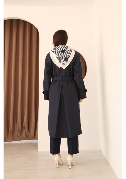 Kadın Lacivert Fular Detaylı Kuşaklı Uzun Trençkot fırsatları